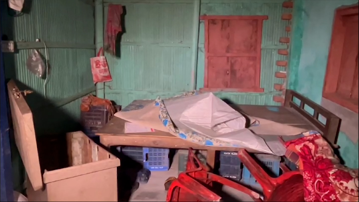 ঈশ্বরদীতে বিএনপির দুই পক্ষের সংঘর্ষে গুলিবিদ্ধ ৩