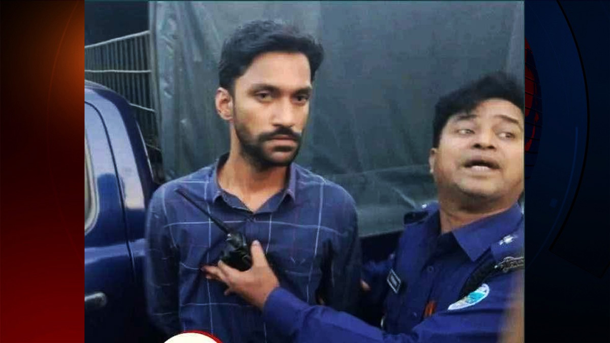 কুবিতে ছাত্রলীগ নেতাকে গণপিটুনি শেষে পুলিশে দিল শিক্ষার্থীরা