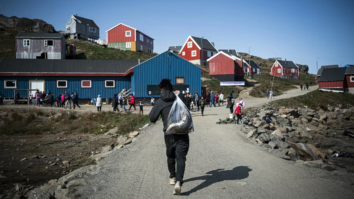 ট্রাম্পের প্রস্তাবকে প্রত্যাখ্যান করেছে ৮৫ ভাগ গ্রিনল্যান্ডের মানুষ