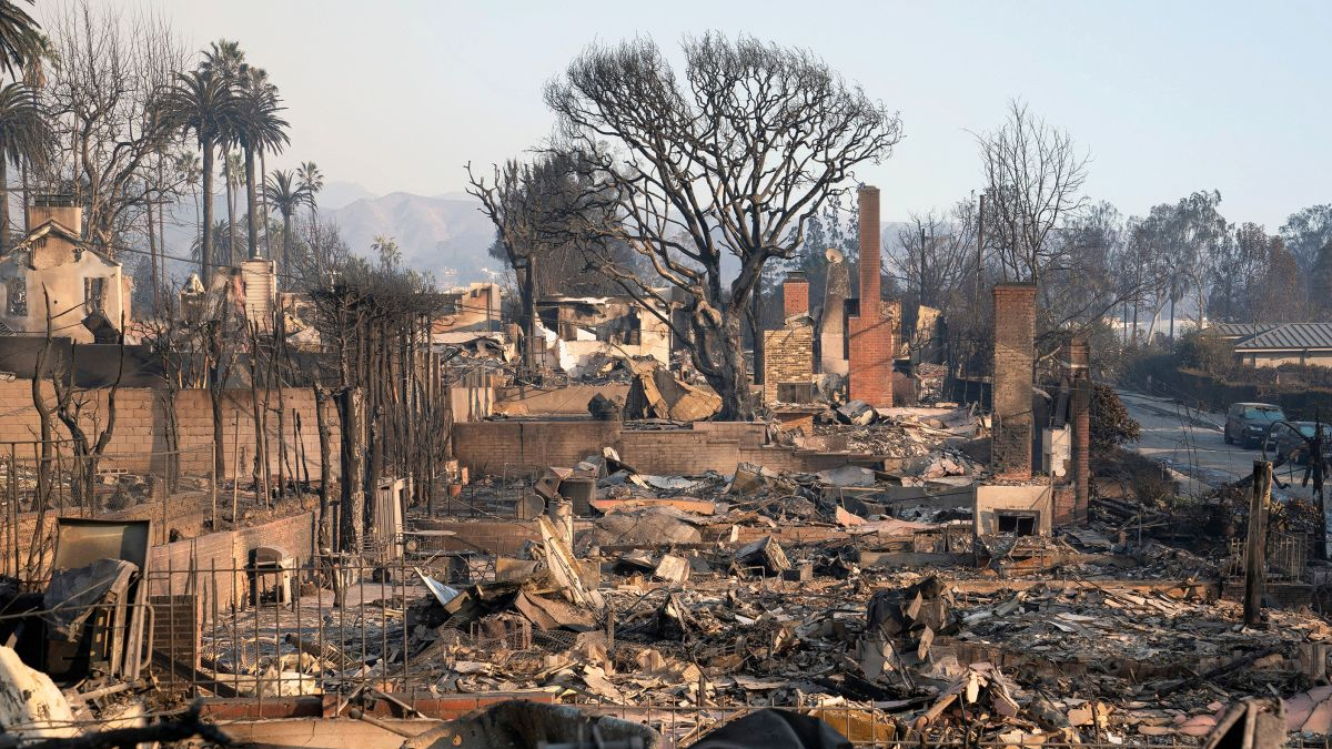 পৃথিবীর কোন পানি ব্যবস্থাই লস অ্যাঞ্জেলেসের আগুন নিয়ন্ত্রণে আনতে পারত না