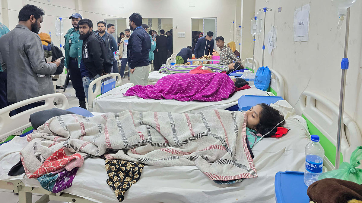 টঙ্গীতে কারখানার টিফিন খেয়ে শতাধিক শ্রমিক অসুস্থ