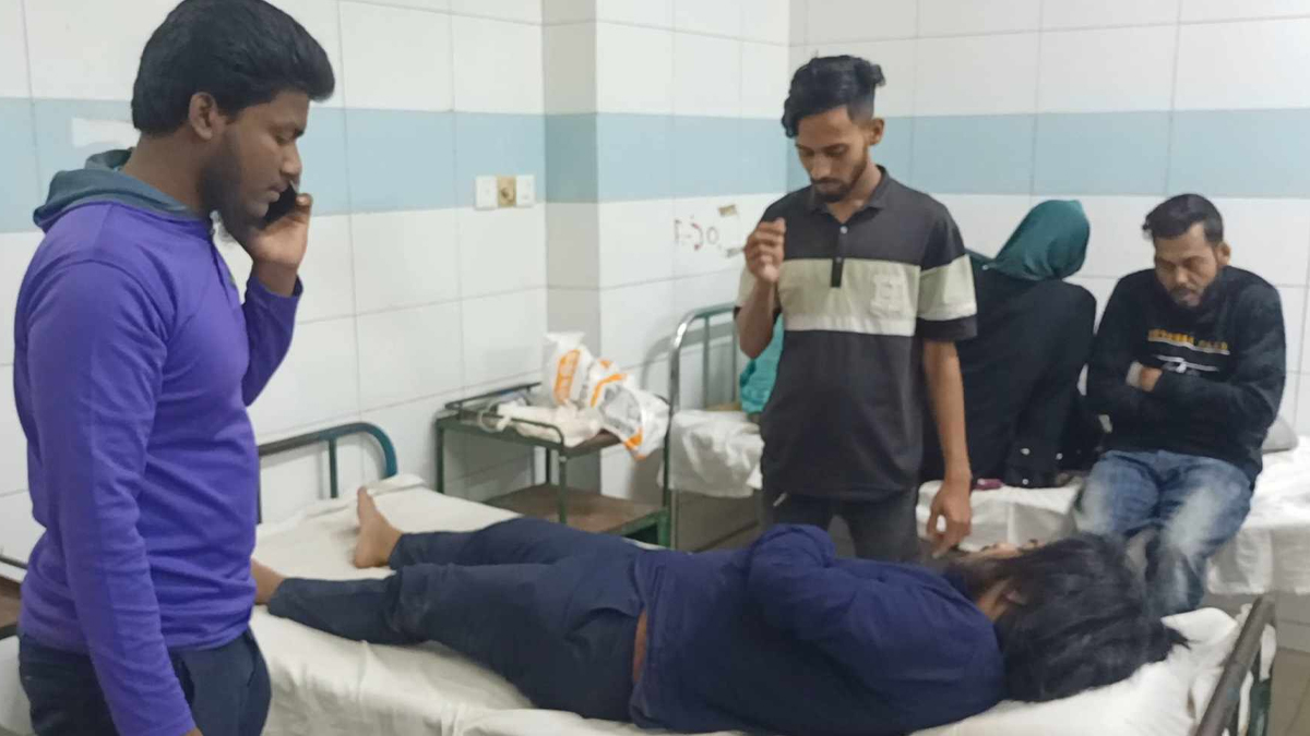 মানিকগঞ্জে বৈষম্যবিরোধী ছাত্র আন্দোলনের দু’গ্রুপের মারামারি, আহত ২