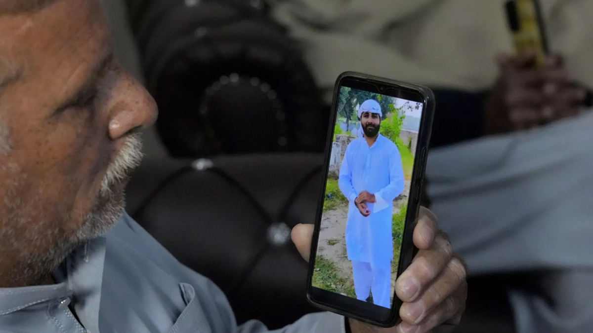 আটলান্টিকে নৌকা ডুবে ৫০ পাকিস্তানির মৃত্যু