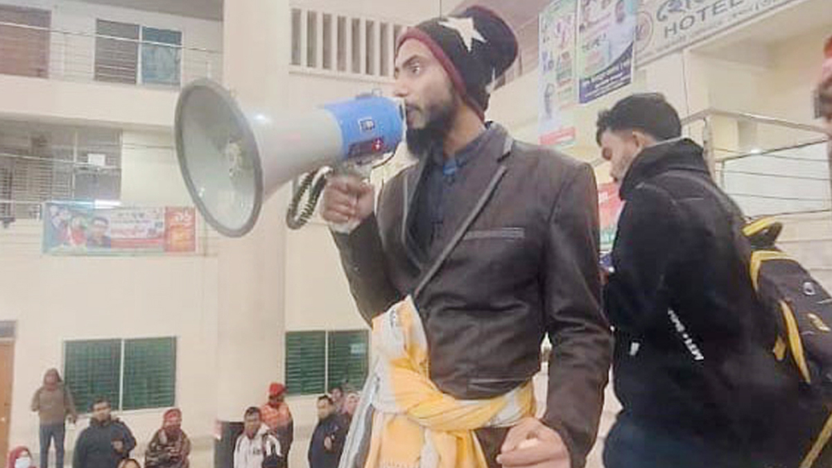 রাজশাহী রেলস্টেশনে হামলা-ভাঙচুর, মূল হোতা গ্রেফতার