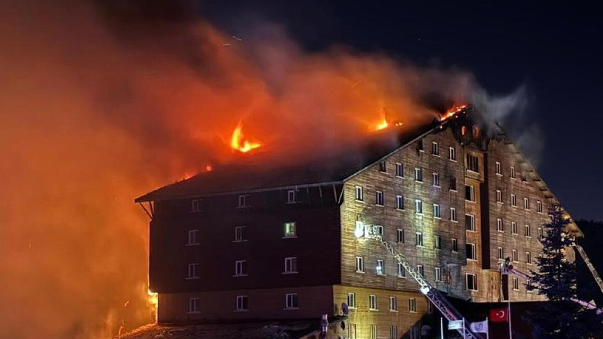তুরস্কে হোটেলে ভয়াবহ অগ্নিকাণ্ড, নিহত ৬৬