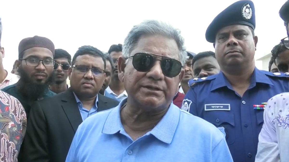 ১৭ বছরের অব্যবস্থাপনা ১৫ মাসে দূর করা সম্ভব নয়: উপদেষ্টা সাখাওয়াত