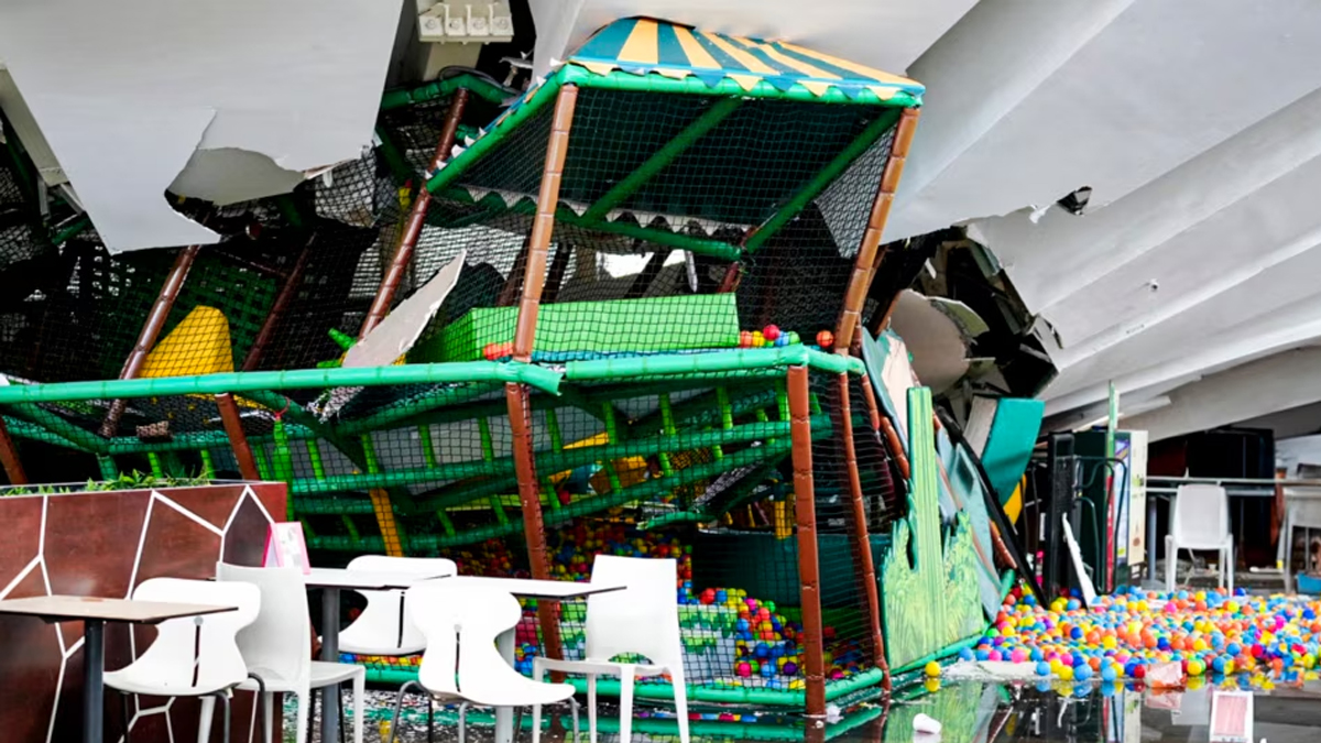 পেরুতে ফুড কোর্টের ছাদ ধসে নিহত ৬, আহত ৭৪