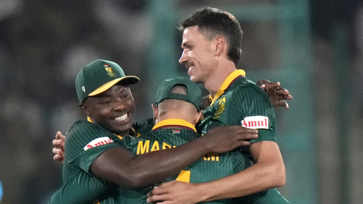 আফগানিস্তানকে হেসেখেলে হারালো দক্ষিণ আফ্রিকা