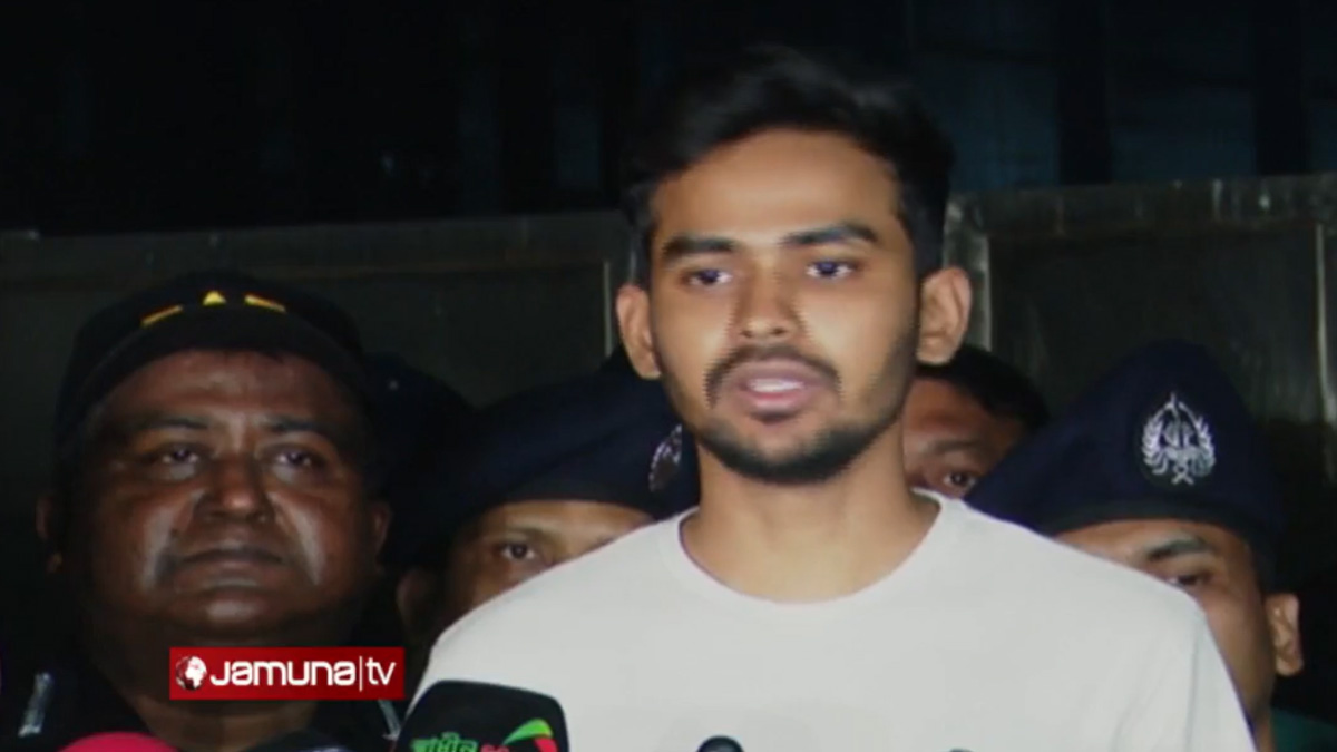 আইনশৃঙ্খলা পরিস্থিতির অবনতিতে রাজনৈতিক ইন্ধন রয়েছে: আসিফ মাহমুদ