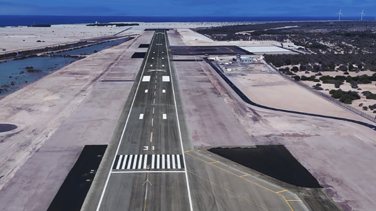 যাত্রীদের সেবা দিতে প্রস্তুত আবুধাবির স্যার বানি ইয়াস দ্বীপের বিমানবন্দর