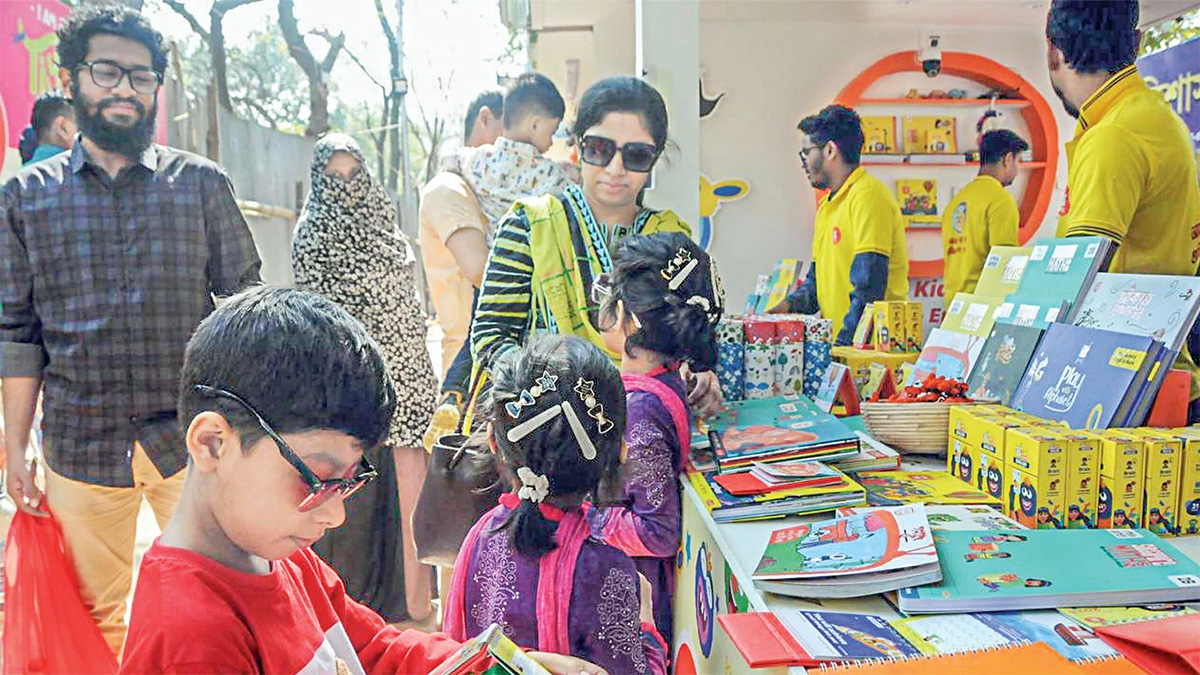 শবে বরাত উপলক্ষ্যে শুক্রবার বইমেলার সময় কমেছে