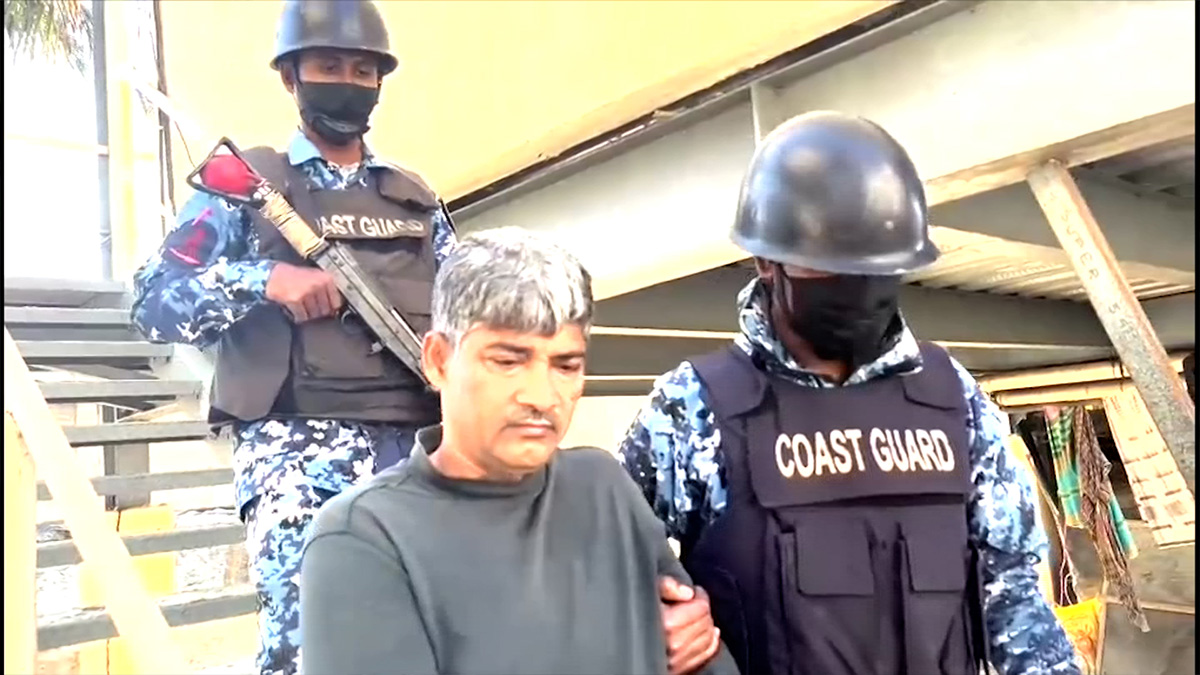 বিপুল পরিমাণ ইয়াবাসহ সেন্টমার্টিনের ইউপি চেয়ারম্যান আটক