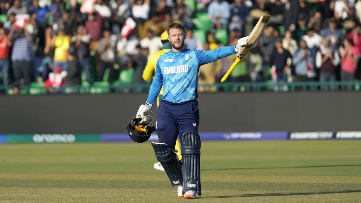 ইংল্যান্ডের ইতিহাসের দিন ব্যাটিংয়ে সবাইকে ছাড়িয়ে গেলেন ডাকেট