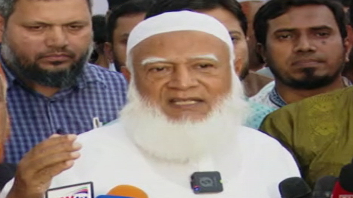 বইমেলা একুশের চেতনাকে ধারণ করতে শেখায়: জামায়াত আমির