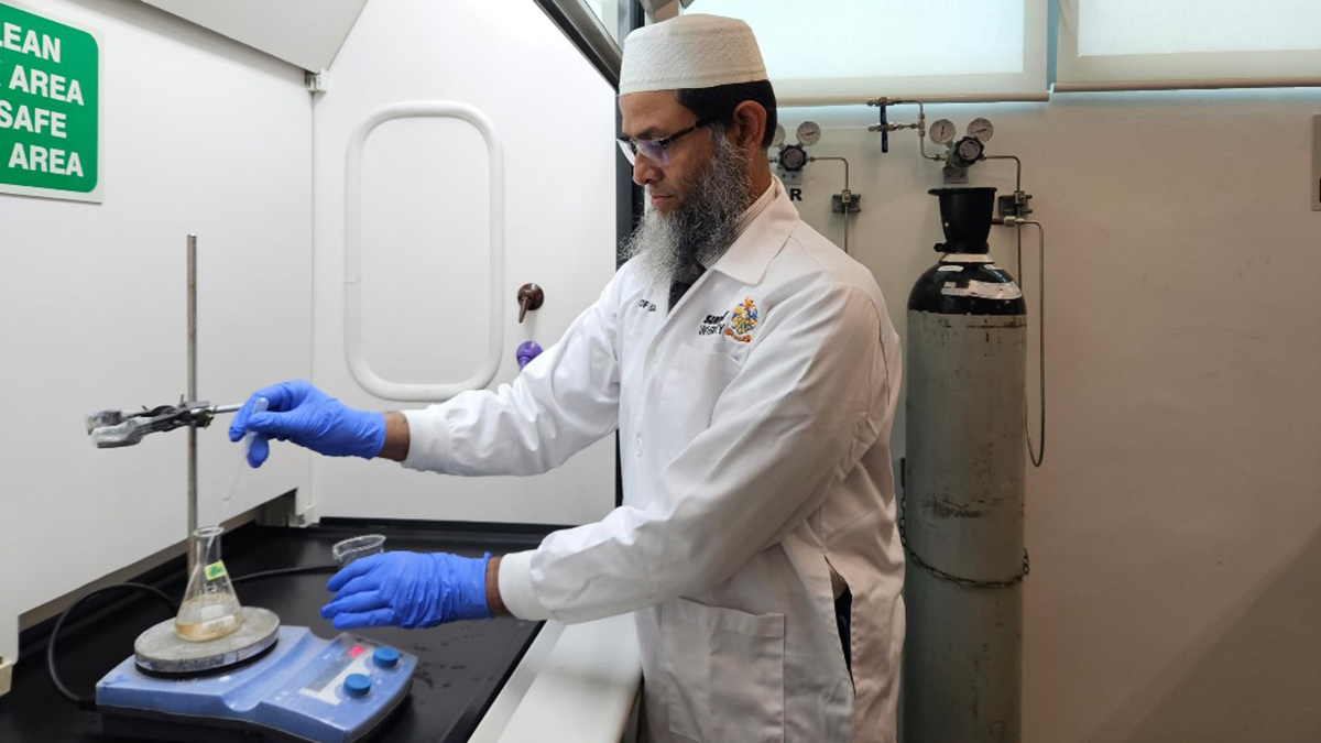 আবারও বিশ্বের সেরা বিজ্ঞানীর তালিকায় প্রবাসী অধ্যাপক সাইদুর