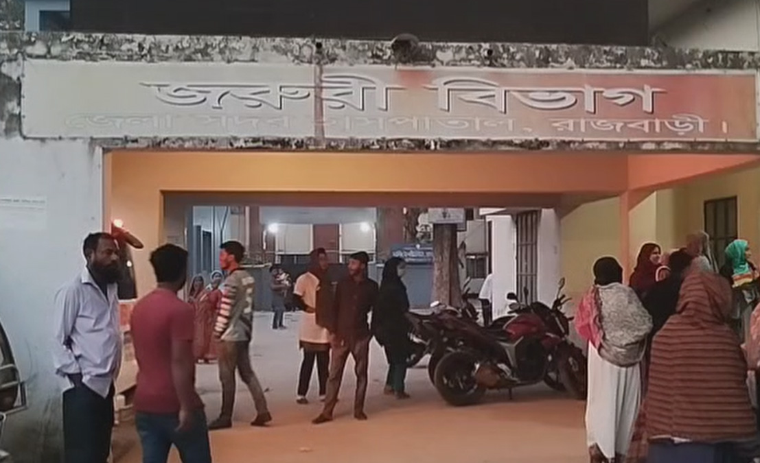 রাজবাড়ীতে দুই মোটরসাইকেলের সংঘর্ষে সেনাসদস্য নিহত