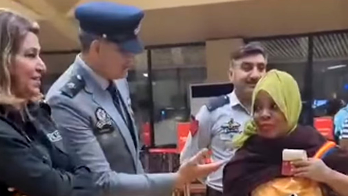 পাকিস্তানের কিশোরকে বিয়ে করতে গিয়ে ভাইরাল মার্কিন নারী