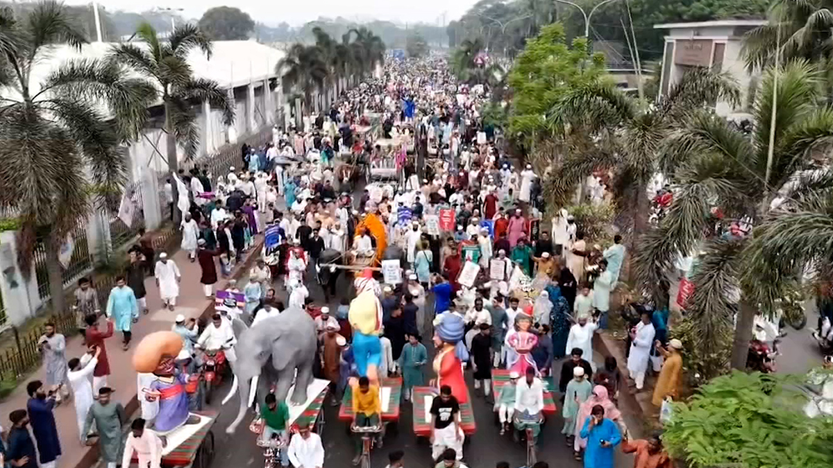 মুঘল আমলের কায়দায় রাজধানীতে ঈদ আনন্দ মিছিল