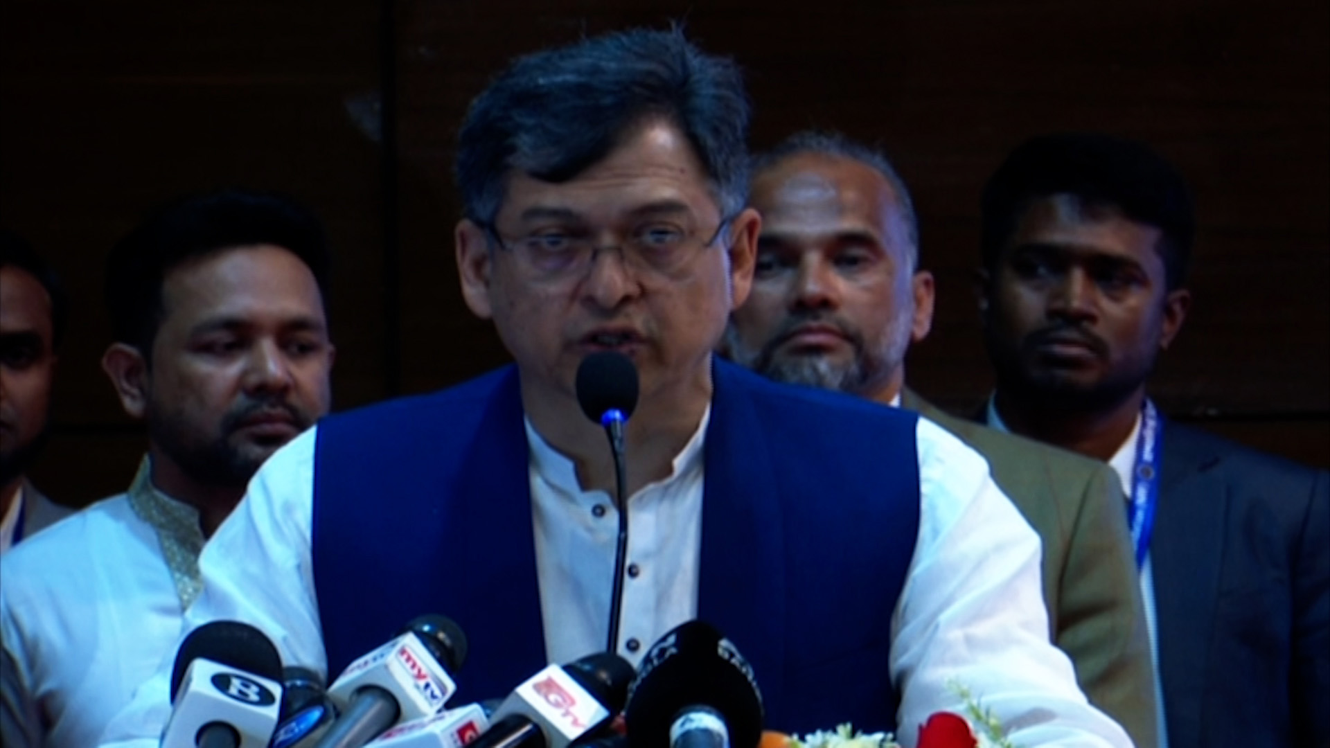 মার্চের মধ্যে নির্বাচনী রোডম্যাপ না এলে পরবর্তী সিদ্ধান্ত: সালাহউদ্দিন আহমেদ