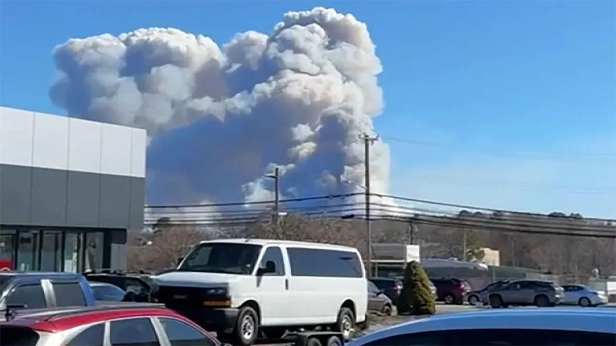 দাবানলে পুড়ছে নিউইয়র্কের লং আইল্যান্ড