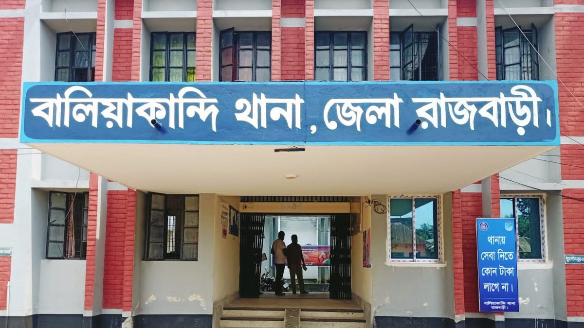 রাজবাড়ীর বালিয়াকান্দিতে গ্রাম্য সালিশে দু’পক্ষের সংঘর্ষ, আহত ২০