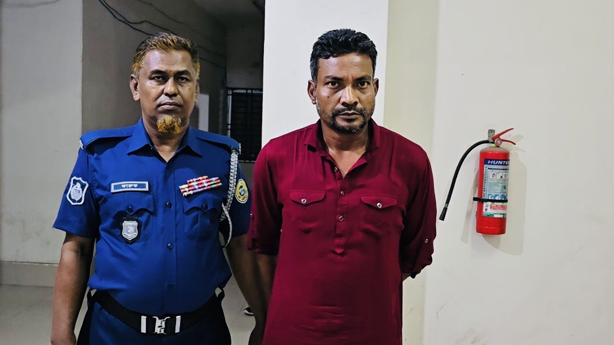 রাজনৈতিক পরিচয়ে লুটপাটের অভিযোগে বাউফলে গ্রেফতার ১