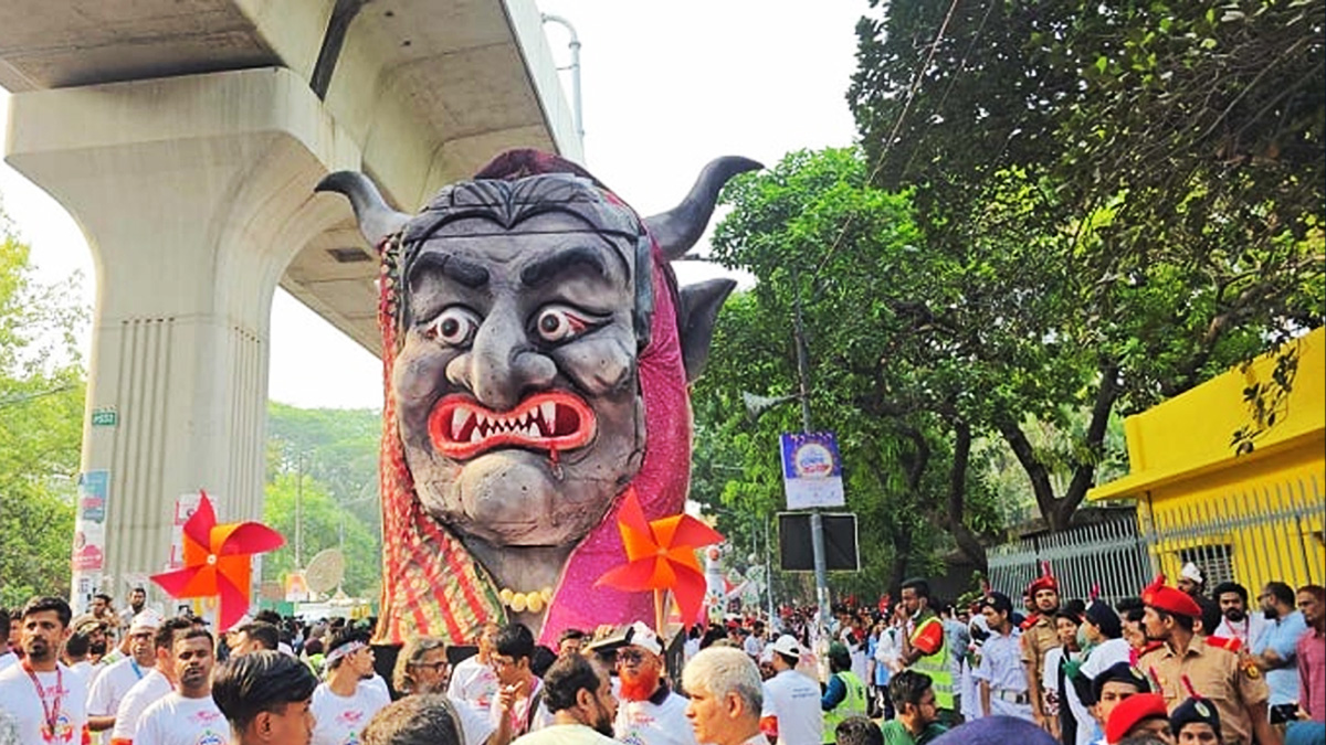 উৎসবের আমেজে বর্ষবরণ আনন্দ শোভাযাত্রা শুরু