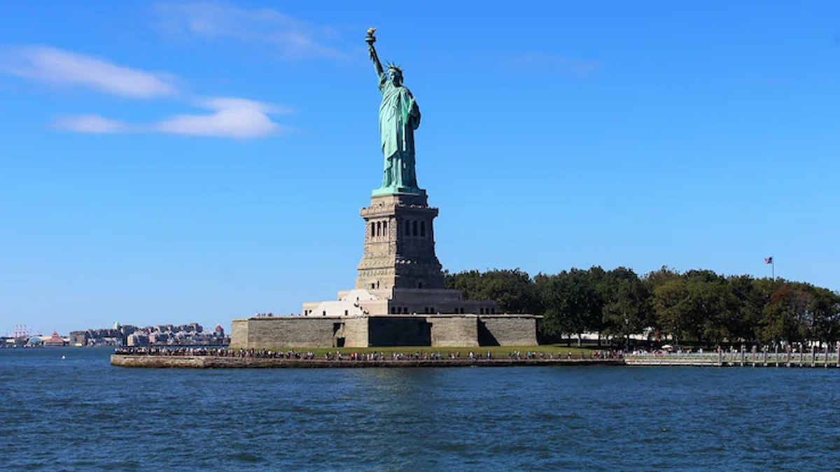 আমেরিকায় ৩ শতাধিক শিক্ষার্থীর ভিসা বাতিল; অর্ধেকই ভারতীয়