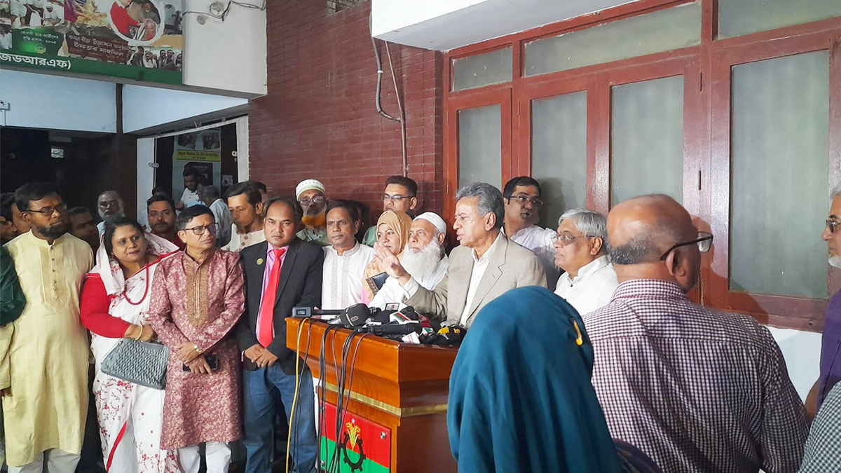 অন্তত ৫০টি রাজনৈতিক দল ডিসেম্বরের আগে ভোট চায়: আমীর খসরু