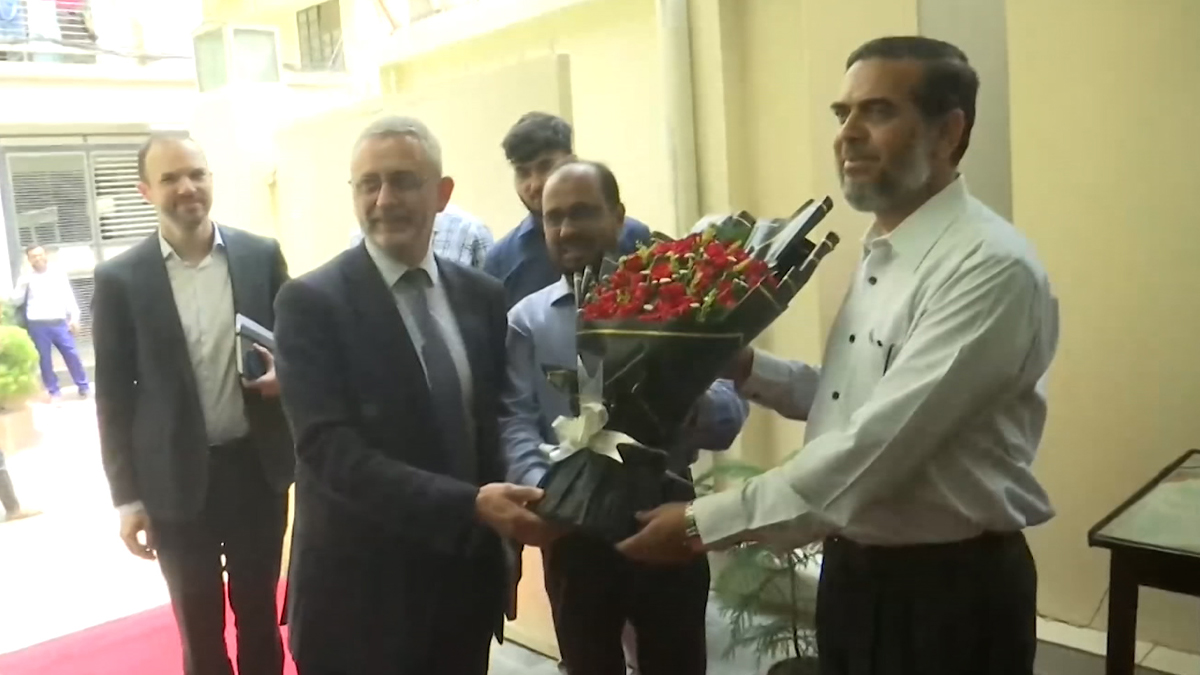 জামায়াত নেতাদের সাথে ইউরোপীয় ইউনিয়নের রাষ্ট্রদূতের সাক্ষাৎ