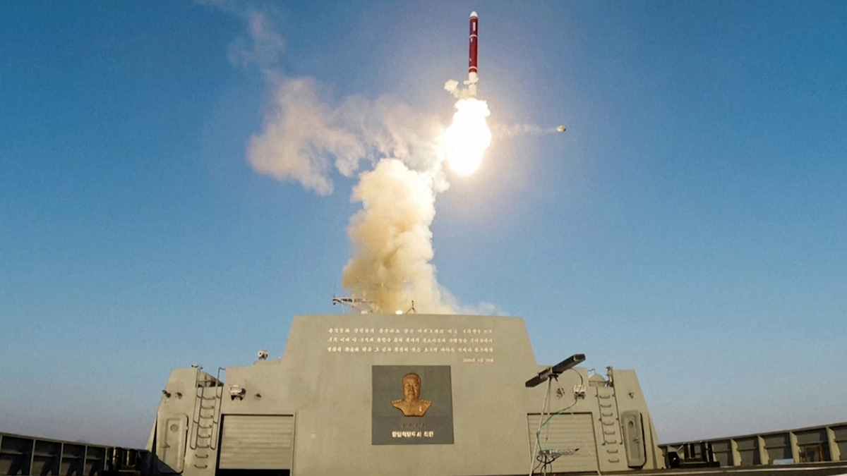 নিজস্ব প্রযুক্তিতে উদ্ভাবিত যুদ্ধজাহাজের পরীক্ষা চালালো উত্তর কোরিয়া