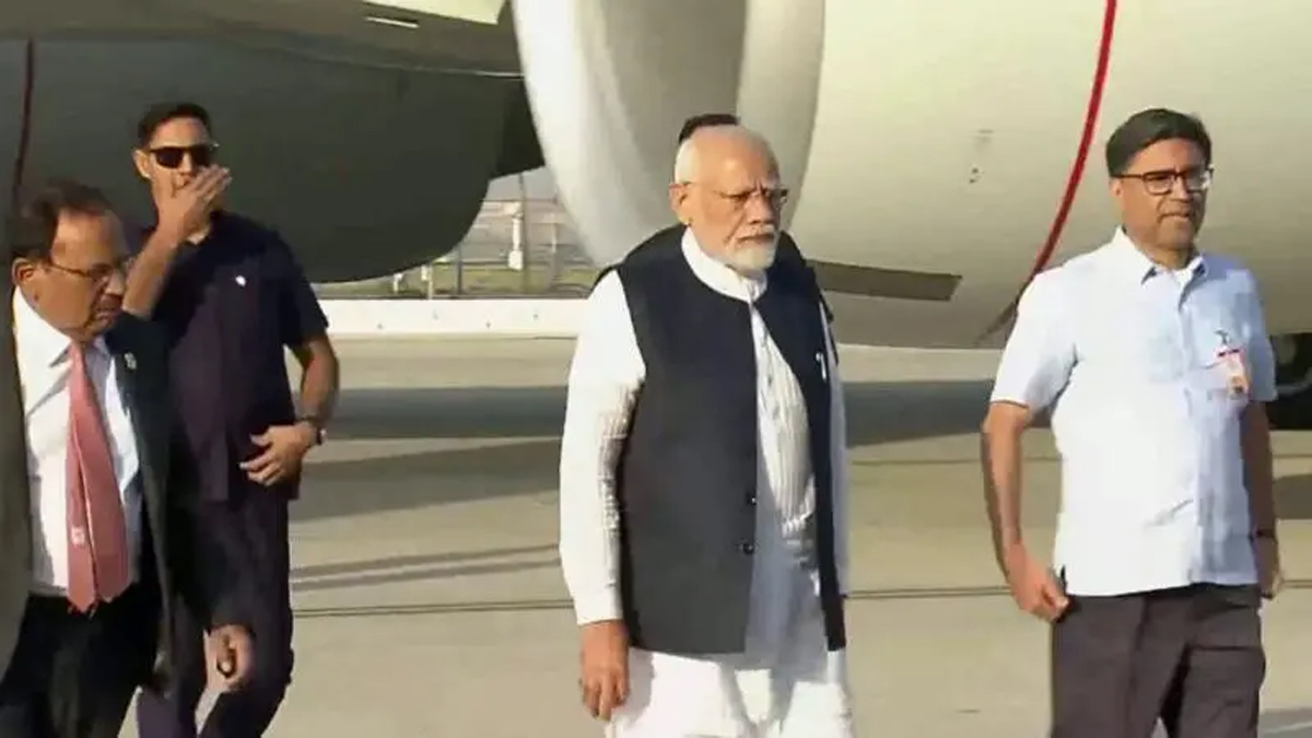 জম্মু-কাশ্মিরে হামলা: সৌদি সফর সংক্ষিপ্ত করে দিল্লিতে ফিরলেন মোদি