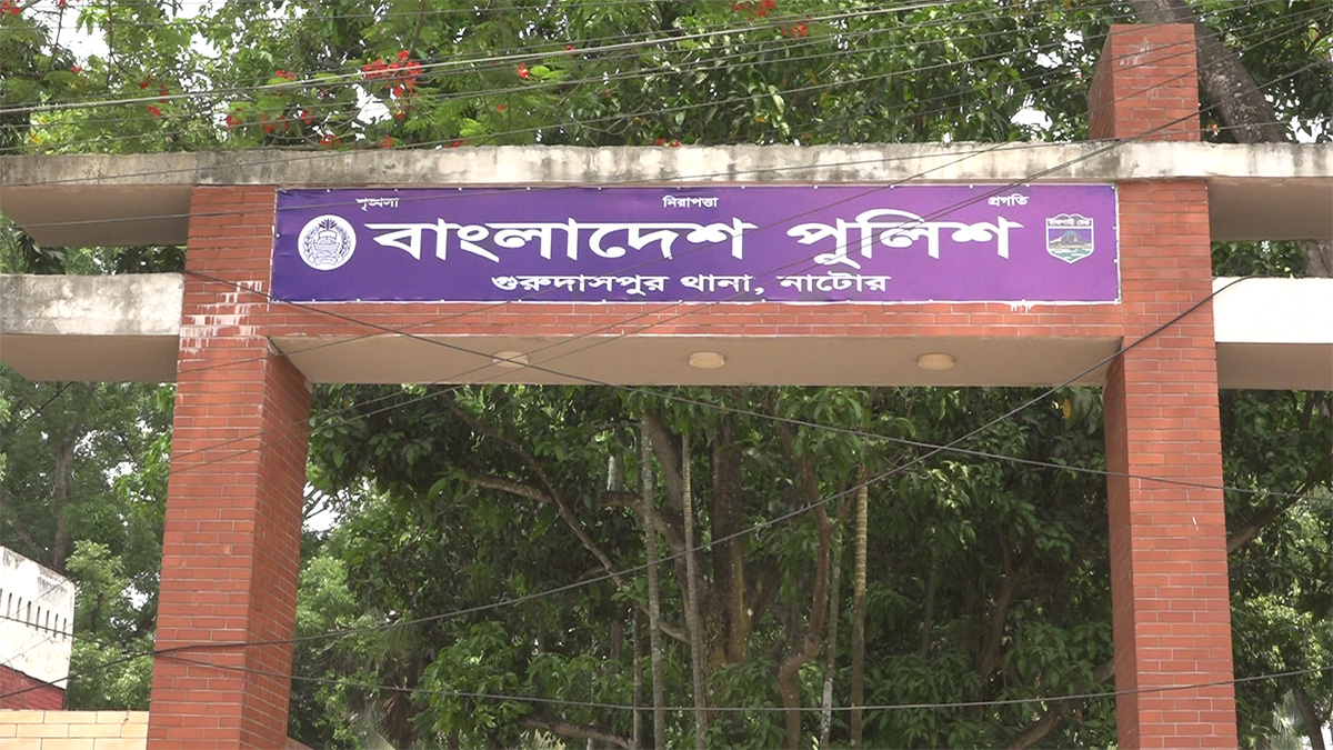 নাটোরে ধর্ষণে ব্যর্থ হয়ে নারীকে কুপিয়ে জখমের অভিযোগ