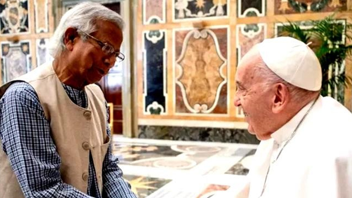 পোপের শেষকৃত্যানুষ্ঠানে যোগ দিতে কাতার থেকে ভ্যাটিকানে গেলেন প্রধান উপদেষ্টা