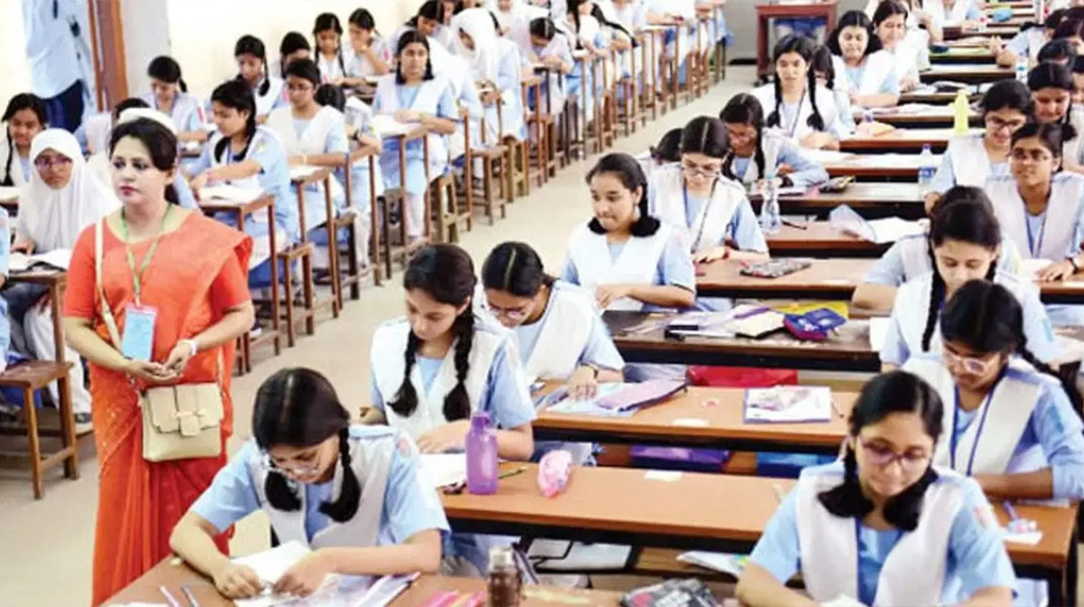 এসএসসি ও সমমানের পরীক্ষা শুরু