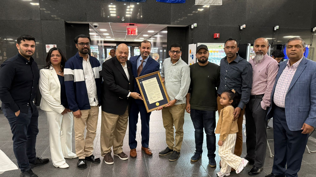 এশীয় আমেরিকান ঐতিহ্য সম্মাননা পেলেন তাহিরুল ইসলাম