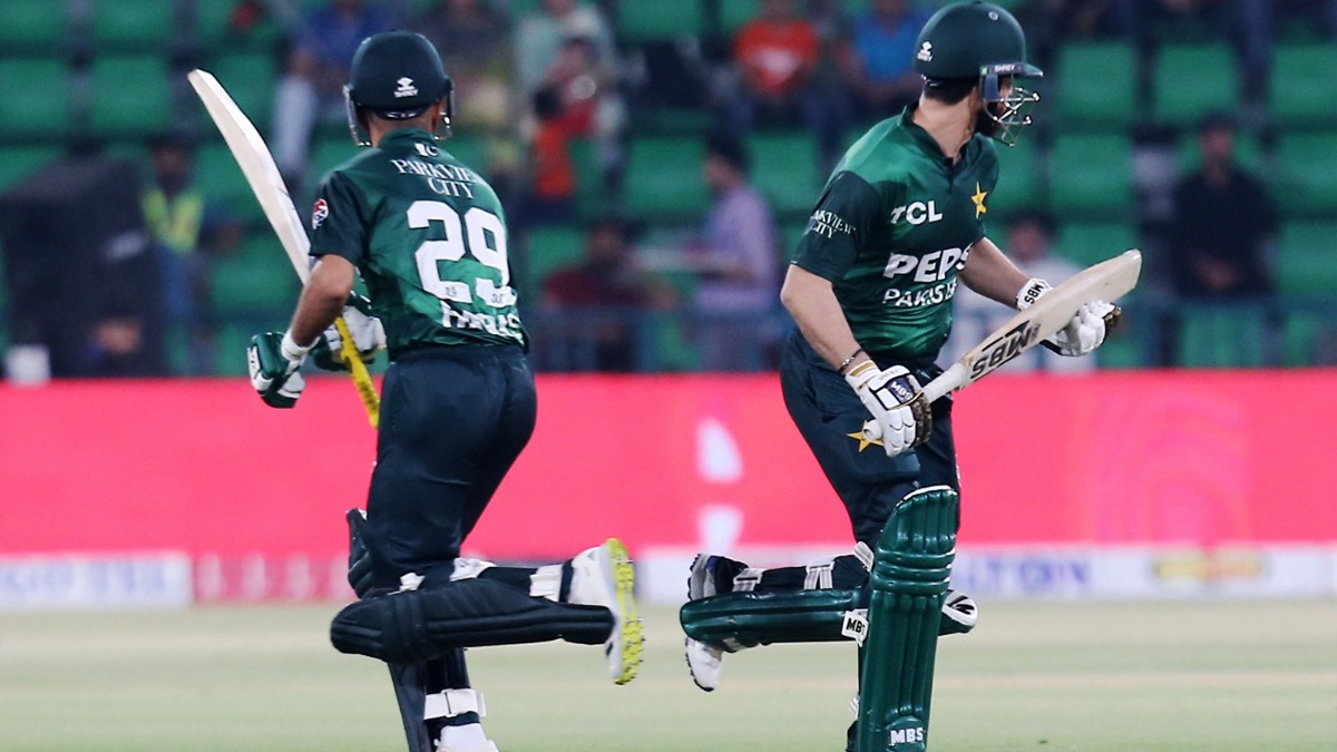 বাংলাদেশকে চ্যালেঞ্জিং লক্ষ্য দিলো পাকিস্তান