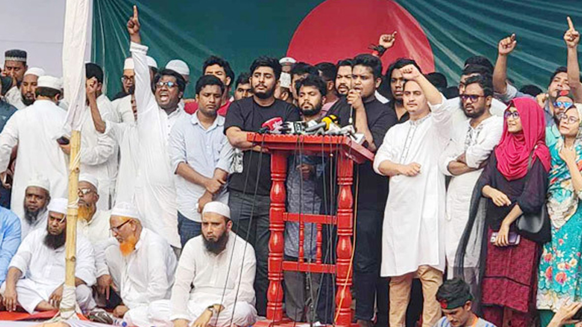 শাহবাগ ছাড়া কোথাও ব্লকেড নয়, জেলাগুলোতে শুধুই সমাবেশ: হাসনাত