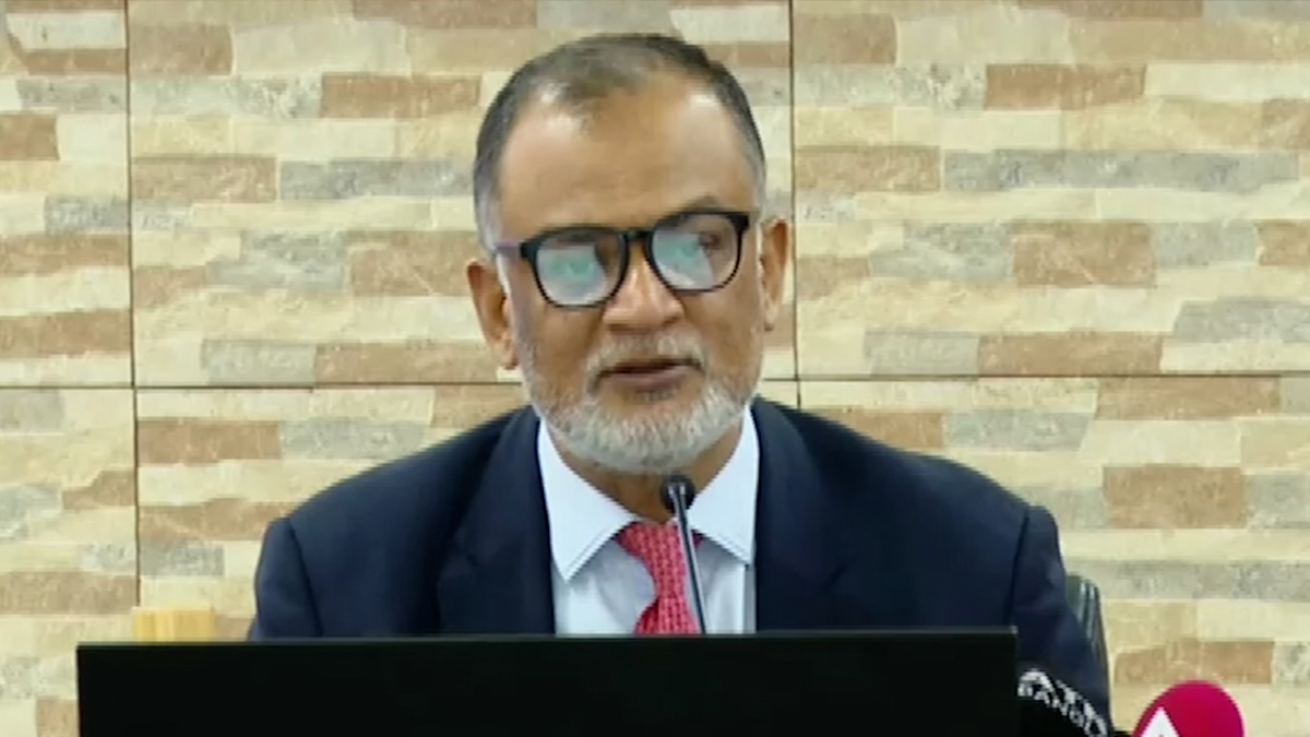 ন্যায্য মূল্য নিশ্চিতে প্রয়োজনে কাঁচা চামড়া রফতানির উদ্যোগ নেয়া হবে: বাণিজ্য উপদেষ্টা