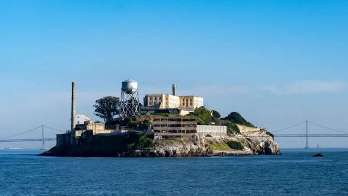 আলকাট্রাজ কারাগার পুনরায় চালুর নির্দেশ ট্রাম্পের