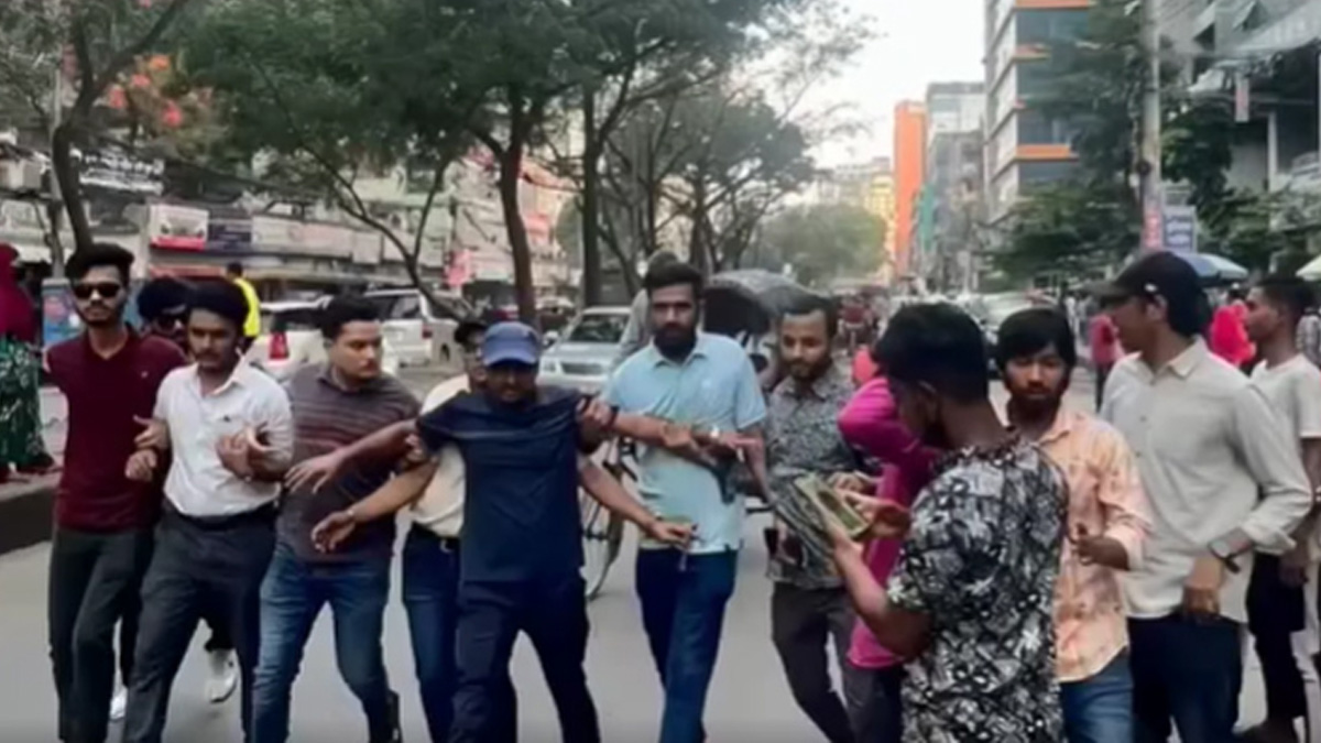 গুলিস্তানে মিছিলের চেষ্টা, আটক আওয়ামী লীগের ১১ নেতাকর্মী