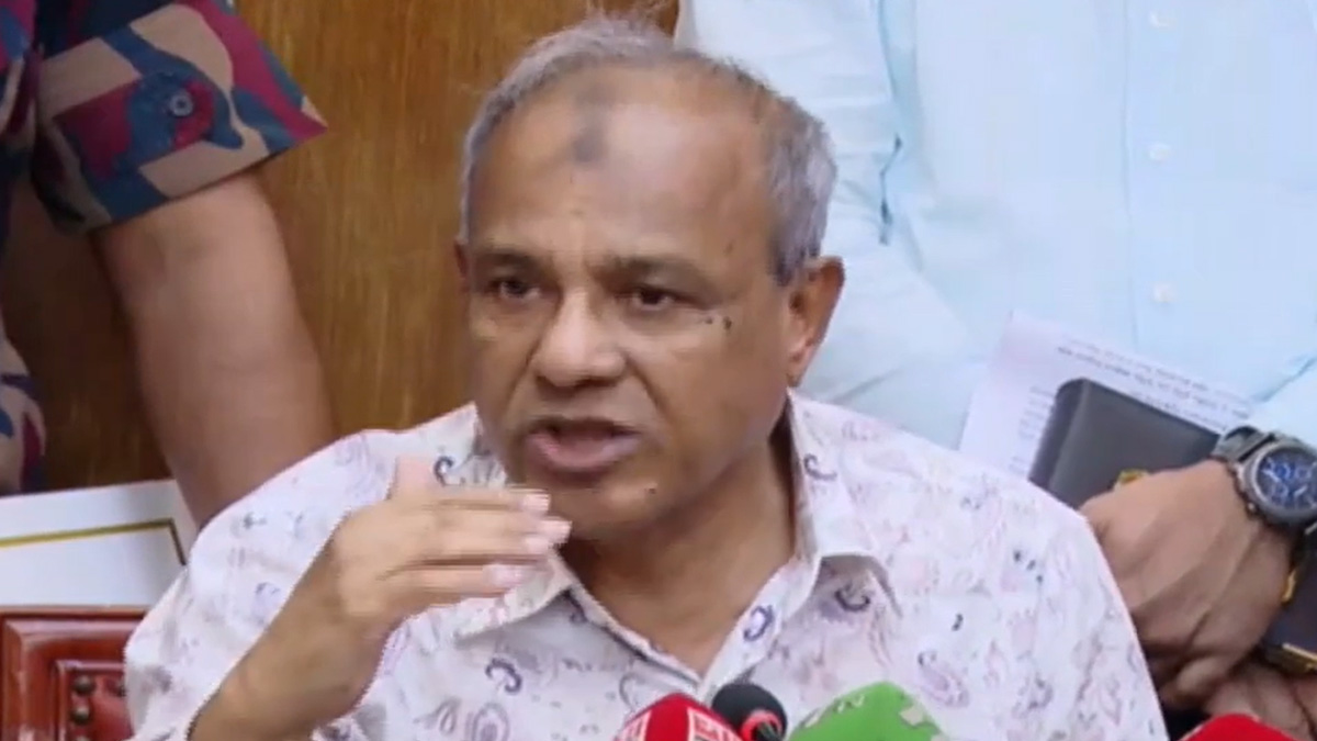 মামলা থাকায় নুসরাত ফারিয়াকে গ্রেফতার করা হয়েছে: স্বরাষ্ট্র উপদেষ্টা