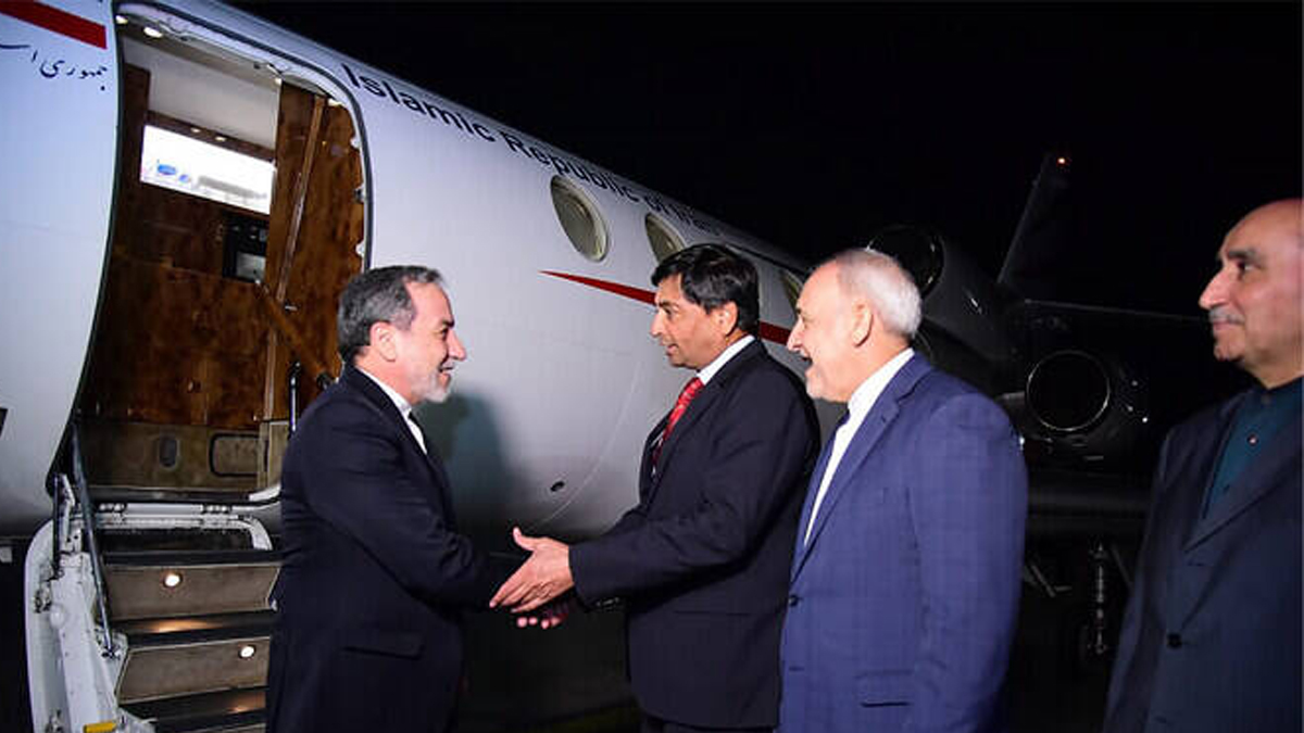 পাকিস্তান সফরে ইরানের পররাষ্ট্রমন্ত্রী