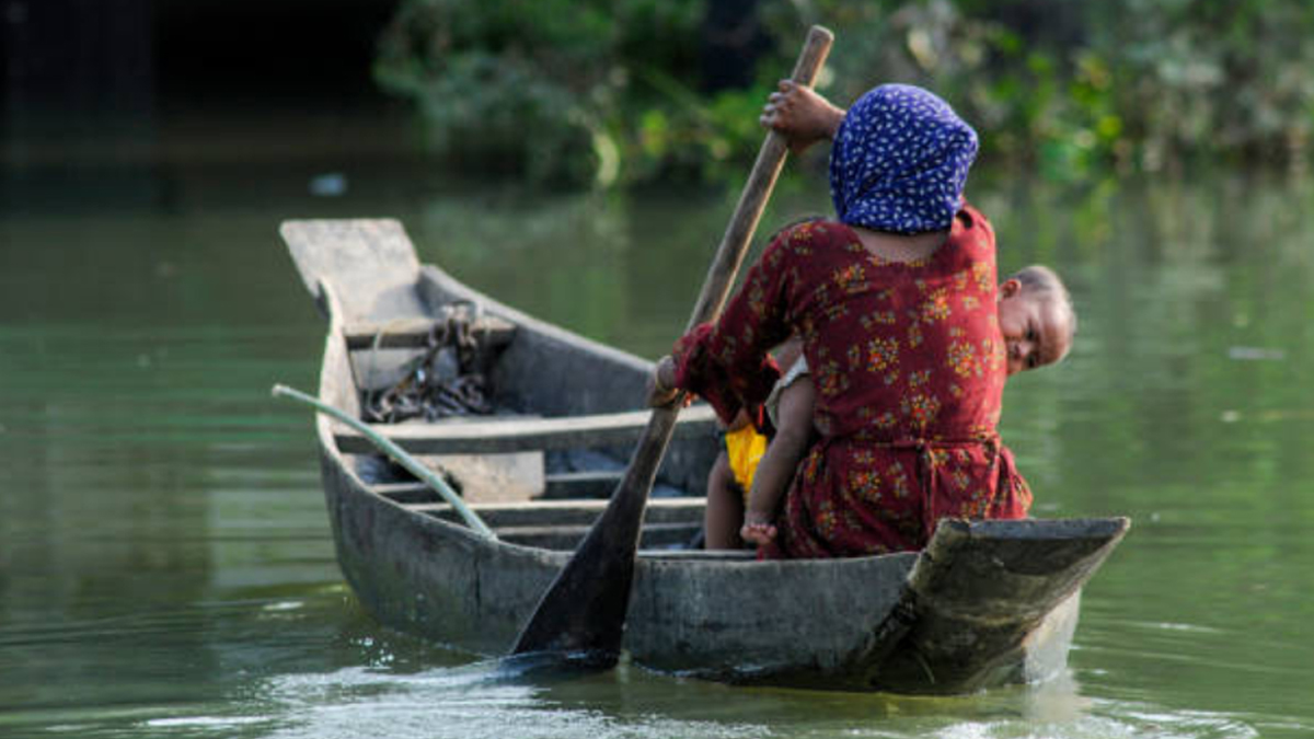 মা— নিজের অপূর্ণ ইচ্ছেগুলো যিনি সন্তানের সফলতা দিয়ে মাপেন
