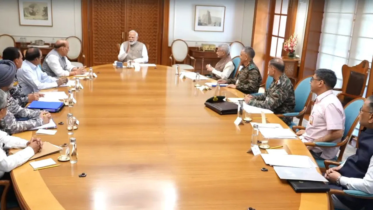 উচ্চপর্যায়ের নিরাপত্তা প্রতিনিধিদের সাথে বৈঠক নরেন্দ্র মোদির
