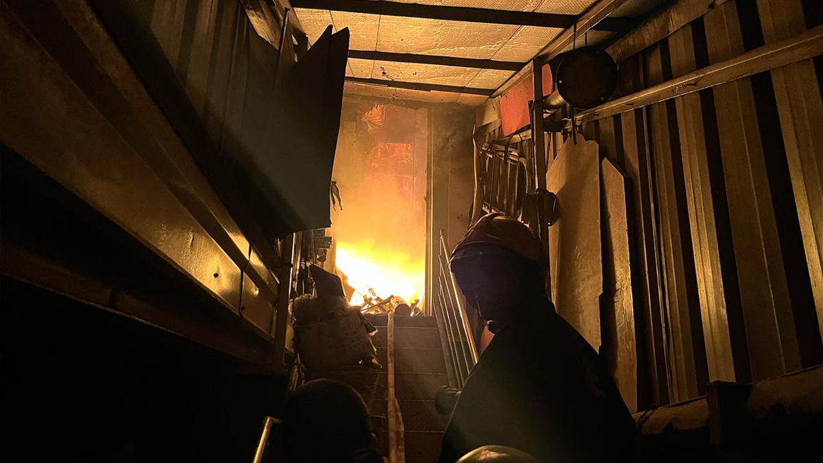 পুরানা পল্টনে বাণিজ্যিক ভবনে আগুন, নিয়ন্ত্রণে ৭ ইউনিট