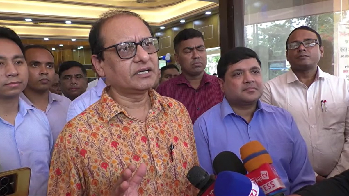 অভিভাবকরা প্রাথমিকের বর্তমান কারিকুলাম গ্রহণ করেনি: প্রাথমিক ও গণশিক্ষা উপদেষ্টা