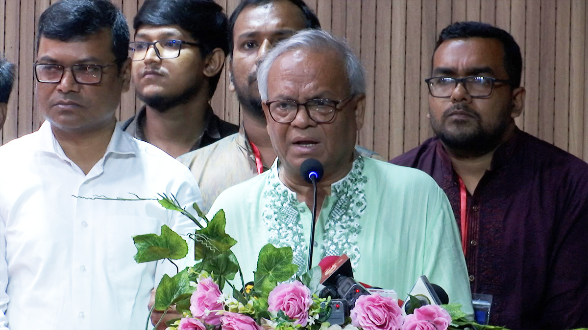 চাপ দিয়ে স্বাধীনতার ঘোষণা সংক্রান্ত ইতিহাস পরিবর্তন করিয়েছিলেন শেখ হাসিনা: রিজভী