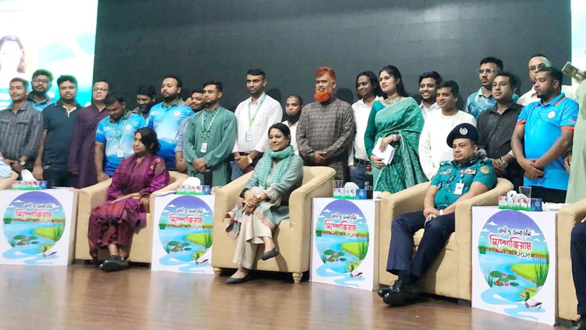 শিল্প কারখানায় ভূগর্ভস্থ পানি ব্যবহারে মূল্য পরিশোধ করতে হবে: উপদেষ্টা রিজওয়ানা