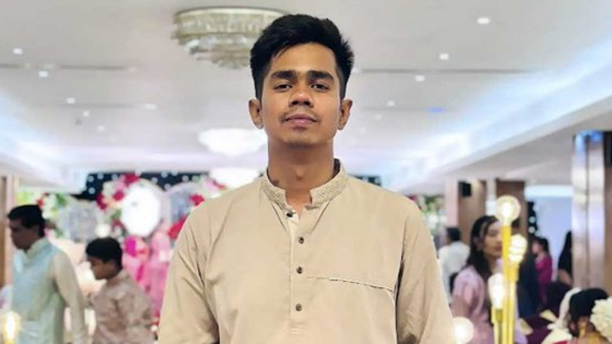 ঢাবির কেন্দ্রীয় মসজিদে সাম্যের জানাজা অনুষ্ঠিত